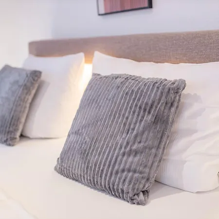 Apart-hotel Oh Key - Unlock Your - Zentral In Fulda-city